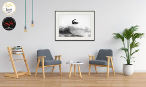 Open image in slideshow, The Flying Surfer @ Huntington Beach 100*70cm - Collectors edition of 3
